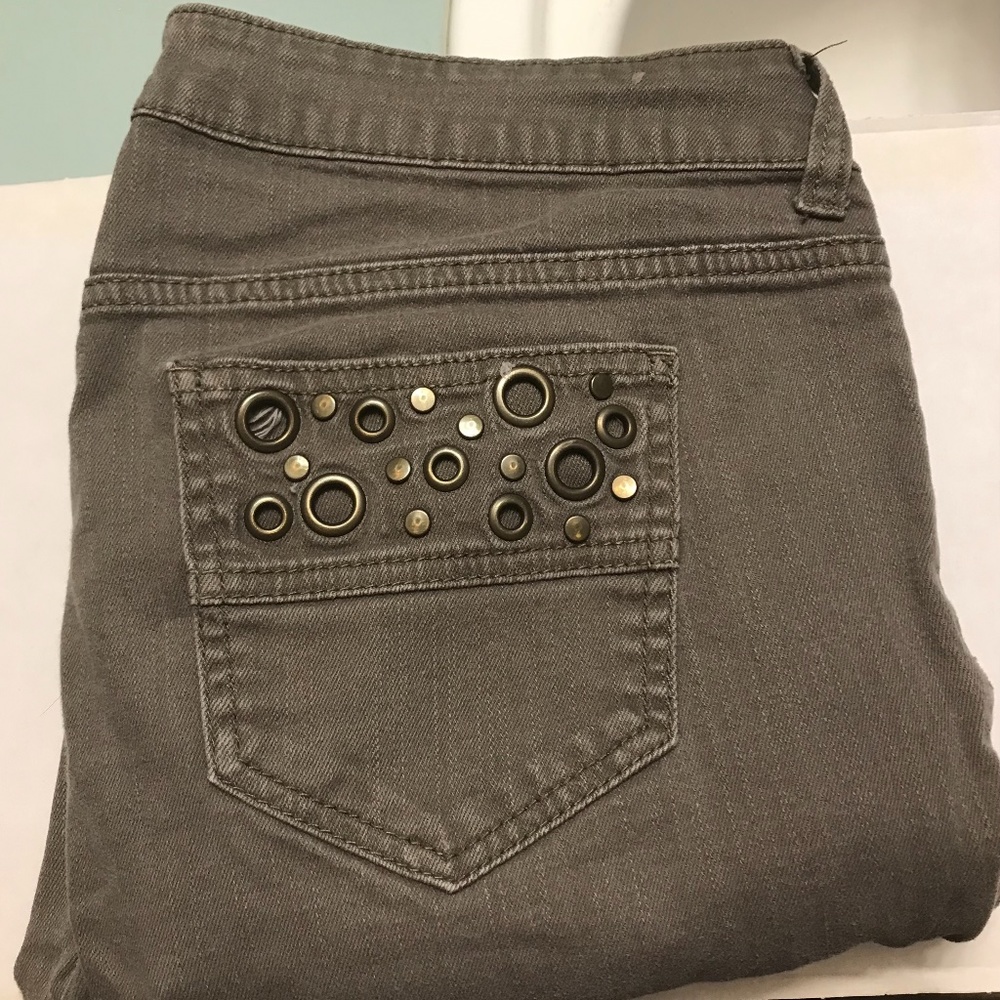 CITY STREETS ,OLIVE/GREEN JEANS , GREAT CONDITIOn